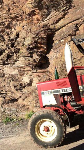 BL 480 Traktor a břidlice
