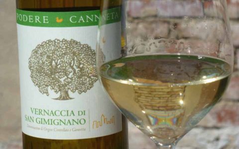 BL P1420415 Vernaccia 2018 a sklenka